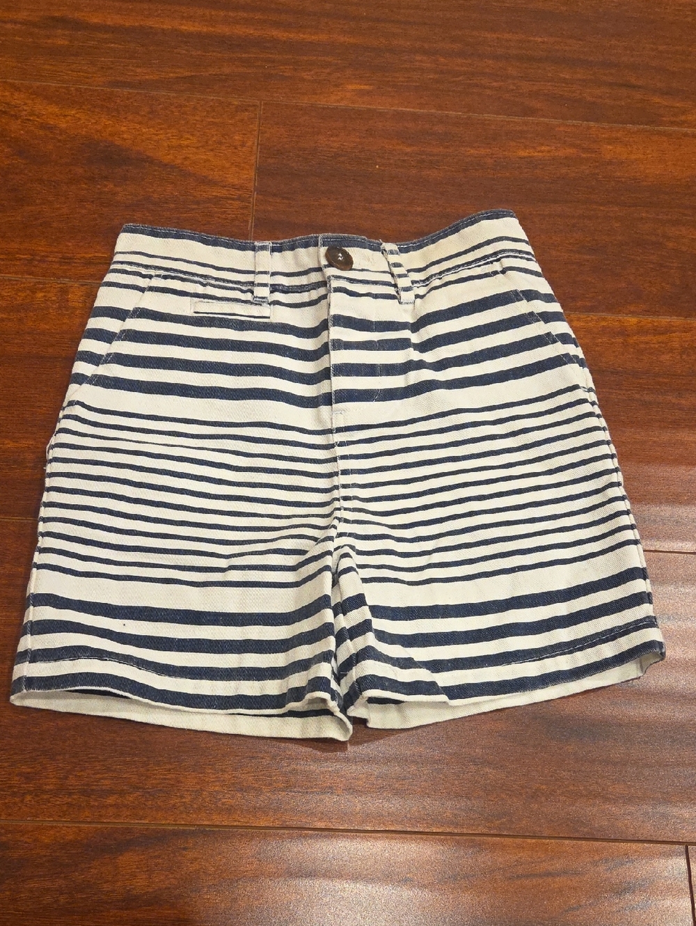 Sovereign Code Shorts Size 4T